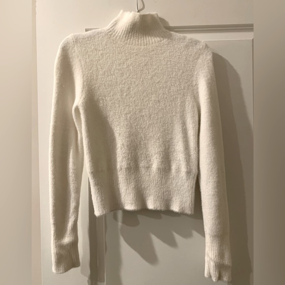 Zara Turtle neck - Picture 1 of 3